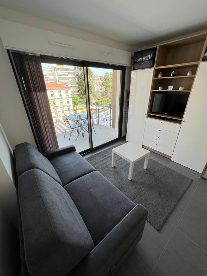 Appartement Tout Equipe Centre Ville Menton Exterior foto